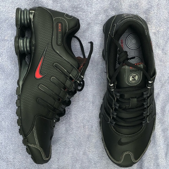 nike shox nz black varsity red